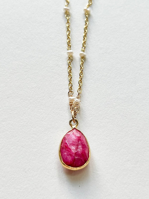 Raw Ruby Teardrop Charm Necklace on Gold Chain with White Freshwater Pearls by Sage Machado - The Sage Lifestyle