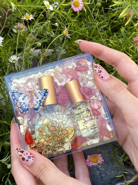 Secret Garden Gift Set ~ 1/2 oz Organic Eau de Toilette Mini & 1/8 oz Perfume Oil Concentrate Roll-On with Gemstones - The Sage Lifestyle