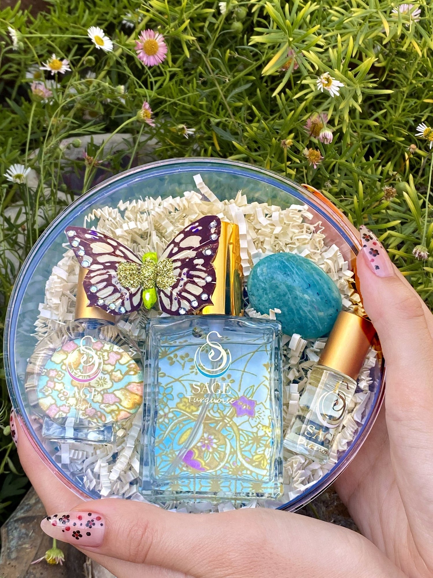 Secret Garden~Diamond 1/8 oz Roll-On, Turquoise 2 oz EDT, and Pearl 1/2 oz EDT Mini Gift Set by Sage - The Sage Lifestyle