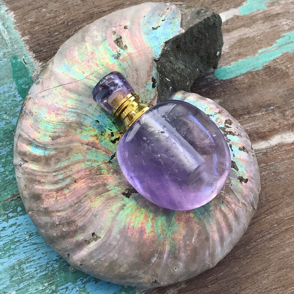 Tibetan Agate Angelina Gemstone Perfume Bottle Gold Necklace by Sage Machado - The Sage Lifestyle